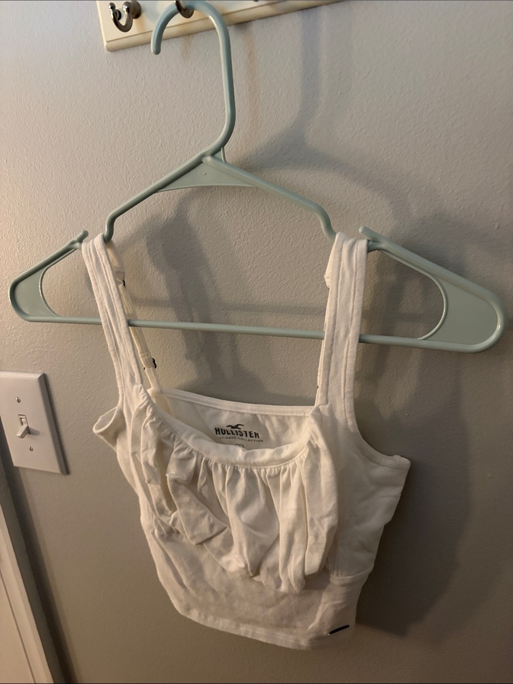 Hollister White Ruffle Crop Tank
